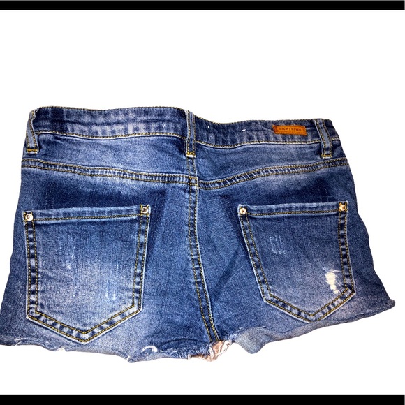 Blue denim shorts - Picture 3 of 3